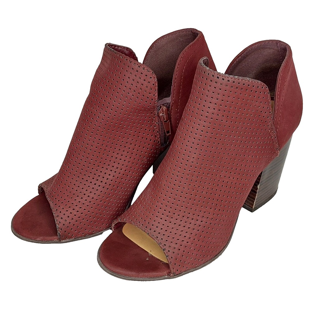 Soda Women's Faux Leather Side Zipper Ankle Maroon Heel Booties Size 6.5